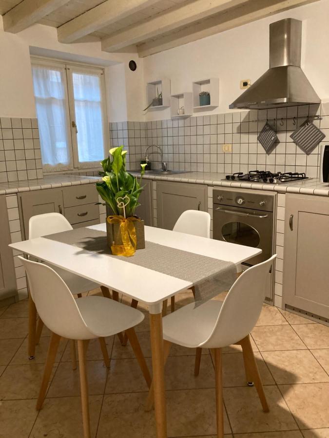 Appartement Casapiedicastello à Castelnuovo del Garda Extérieur photo