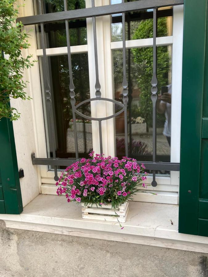 Appartement Casapiedicastello à Castelnuovo del Garda Extérieur photo